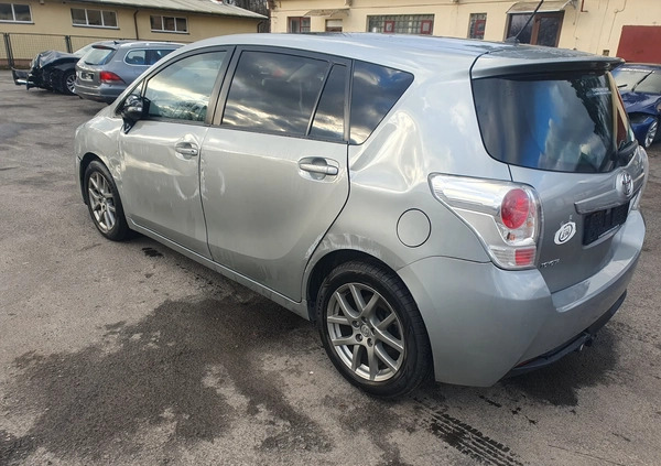 Toyota Verso cena 35300 przebieg: 116480, rok produkcji 2014 z Garwolin małe 37